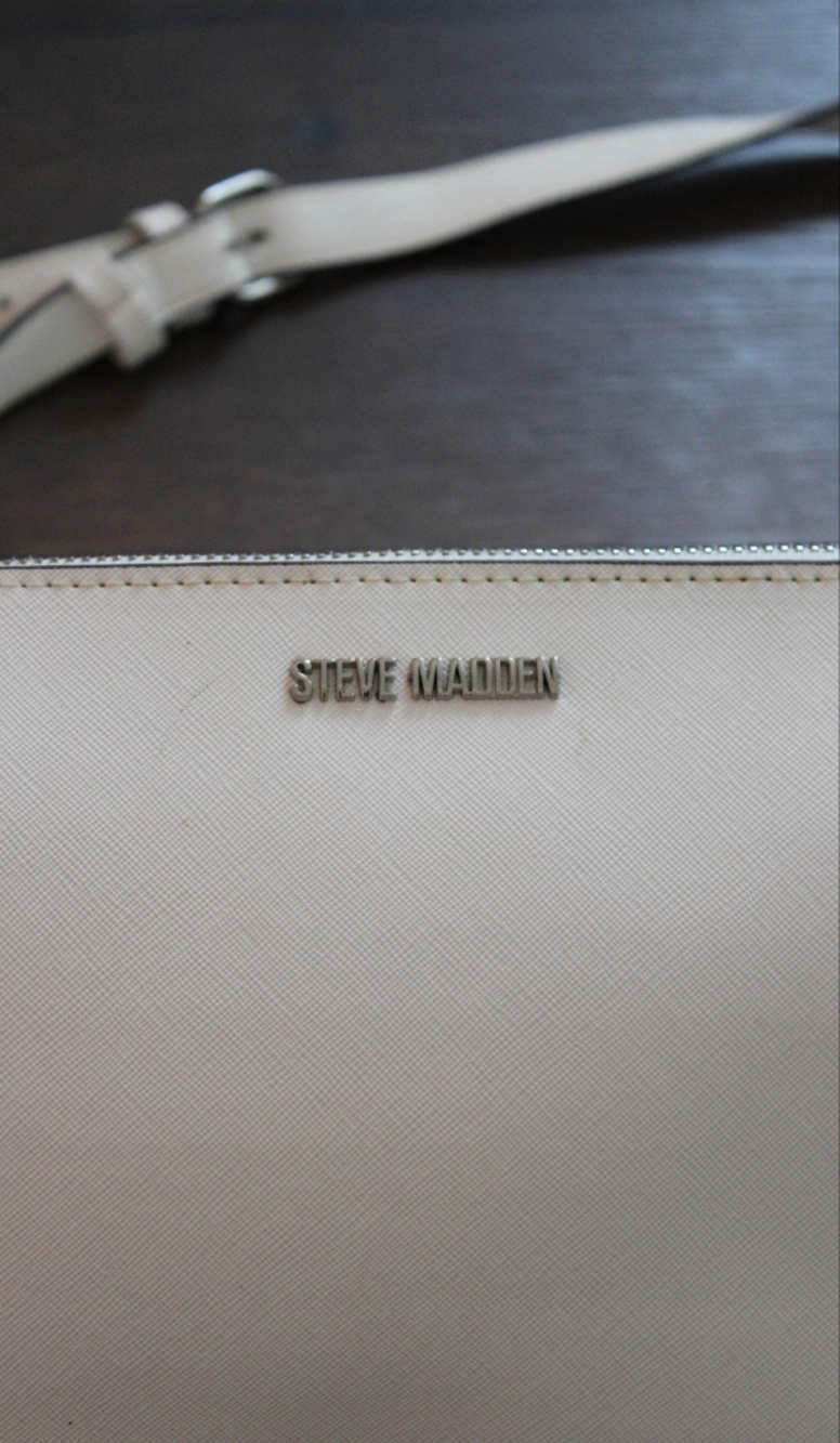 Steve Madden Cream Crossbody Bag - Picture 3 of 7